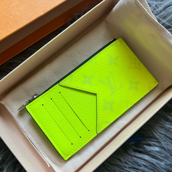 Louis Vuitton Coin Card Holder Wallet
Neon Yellow - Picture 13 of 16